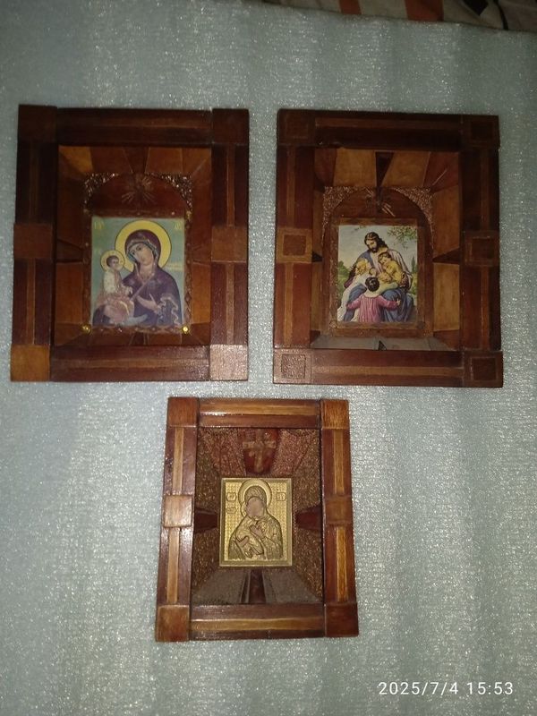 Иконы неболльх хорошо сохраненые Иконы неболльх хорошо сохраненые