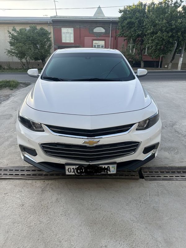 Malibu 2 mator 2.4 atmasfernholati yaxshi 2018 yurgan masofa 76.000 km Malibu 2 mator 2.4 atmasfernholati yaxshi 2018 yurgan masofa 76.000 km