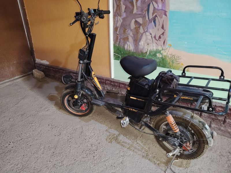 Veloskuter Kugo Kirin V3 pro Veloskuter Kugo Kirin V3 pro
