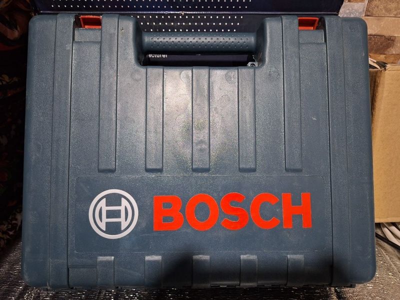 Perfarator bosch sotiladi