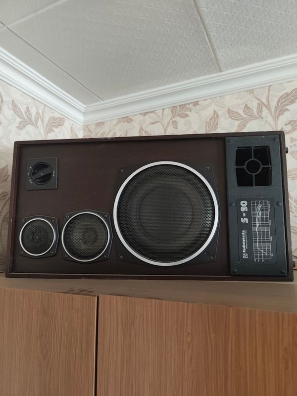продаю s90