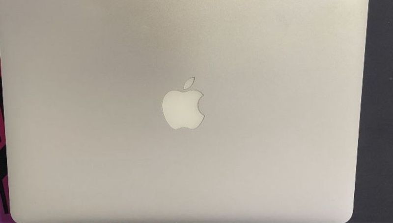 Продаю macbook макбук про Продаю macbook макбук про