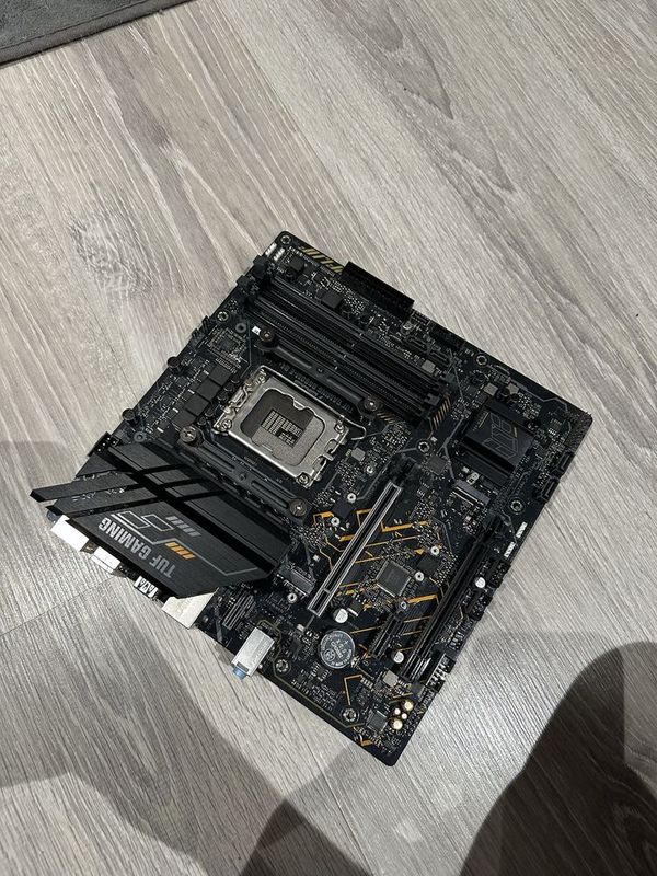 Материнская плата Asus tuf gaming b660m-e d4 Материнская плата Asus tuf gaming b660m-e d4