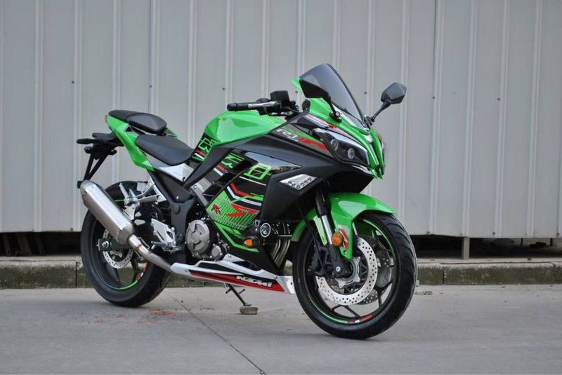 Kawasaki zx400 спорт байк Kawasaki zx400 спорт байк