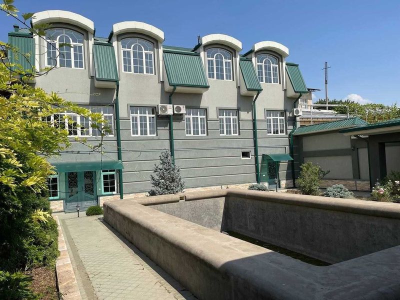 Продается новый дом 7 соток Учкахрамон бассейн, летняя кухня Продается новый дом 7 соток Учкахрамон бассейн, летняя кухня