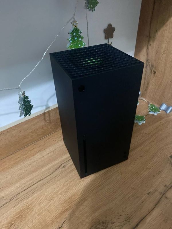 Xbox series x , 2021 год + игра Red dead Redemption 2 Xbox series x , 2021 год + игра Red dead Redemption 2