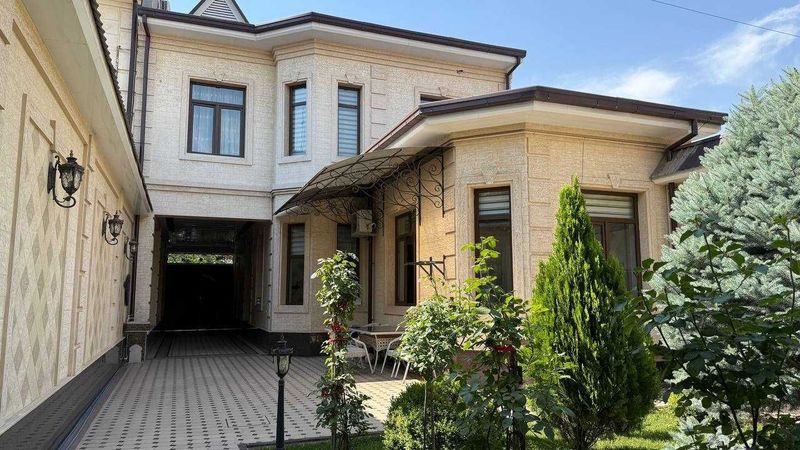 Яккасаройда Файзли ховли сотувда Яккасаройда Файзли ховли сотувда