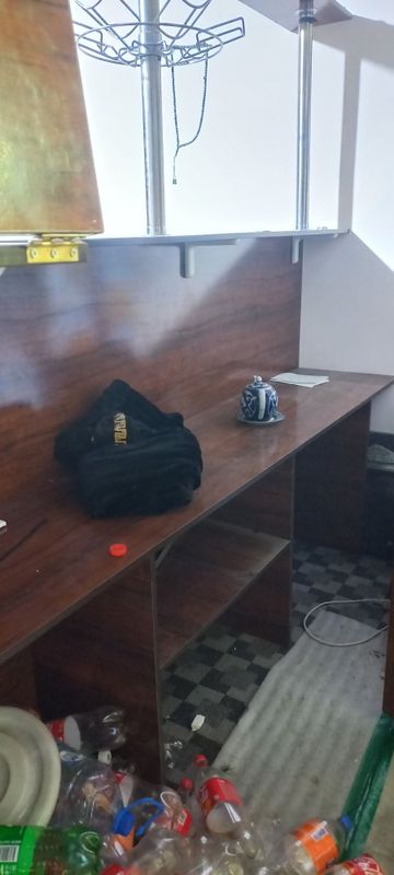 Bar sotiladi ĝijduvonda
