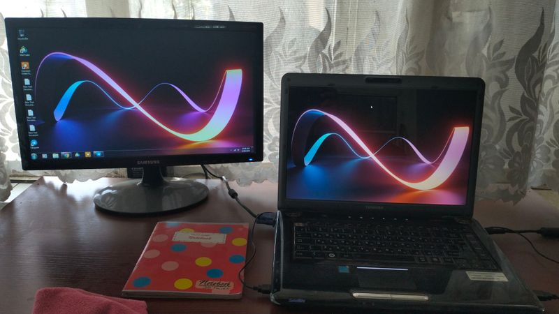 Toshiba a3000 va Samsung monitor Toshiba a3000 va Samsung monitor