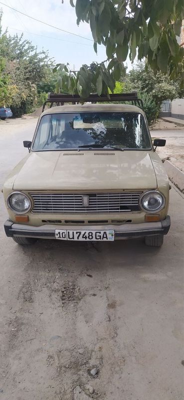 Жигули сотилади. Жигули сотилади.