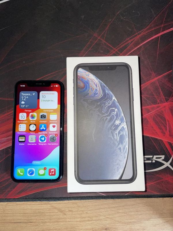 IPhone XR в хорошем состоянии, без ремонта , коробка есть, черного цв