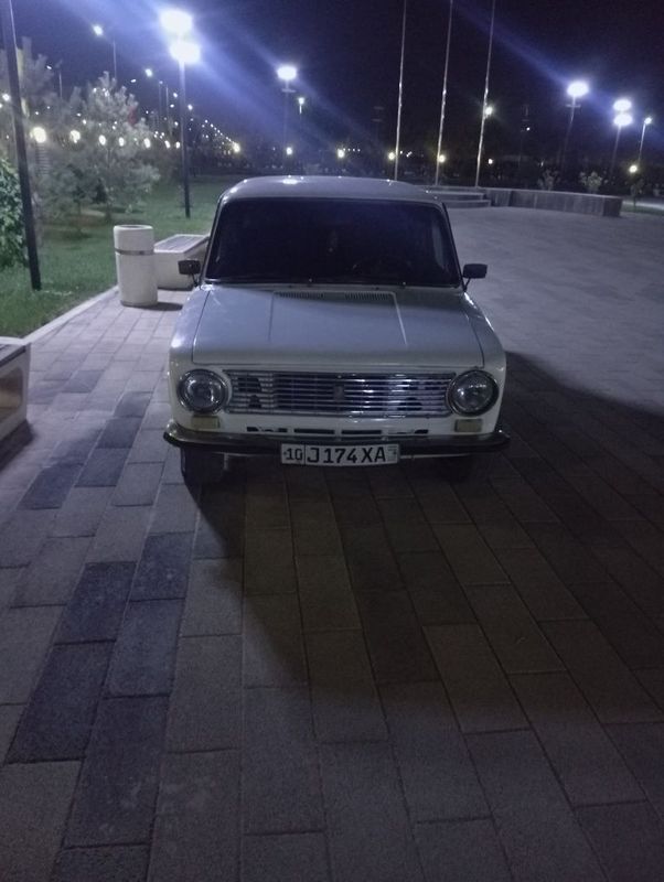 Vaz 21 011 sotiladi