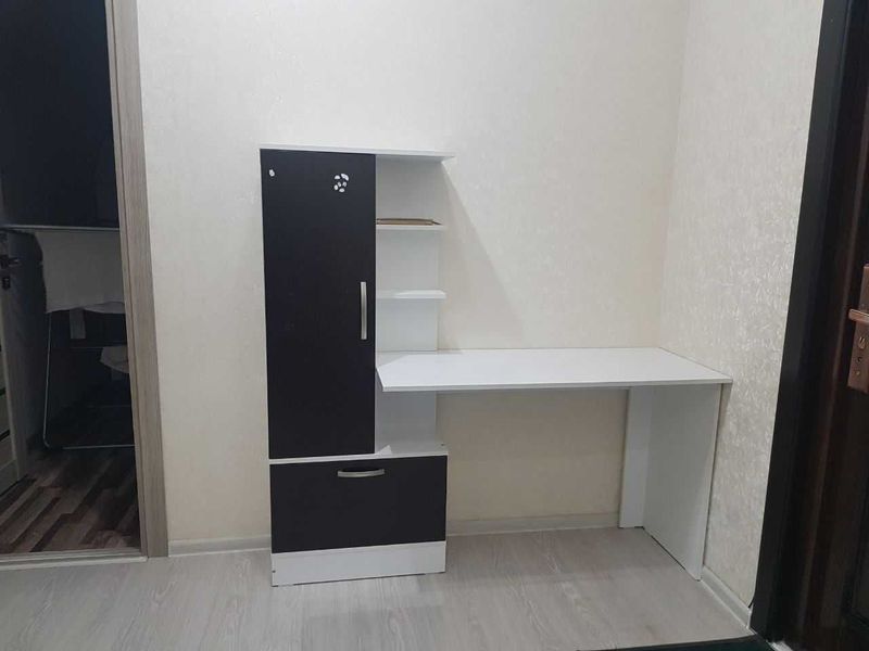Bolalar dars stoli sotiladi
