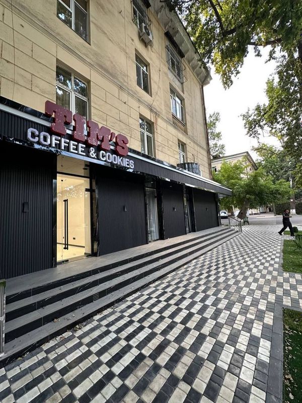 Продаётся 104м2 +60м2 Новомосковская / Центра города Продаётся 104м2 +60м2 Новомосковская / Центра города