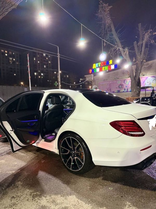 Mersedes Benz w213 e200 Mersedes Benz w213 e200