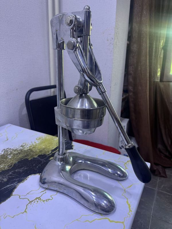 Продам Соковыжималку Продам Соковыжималку