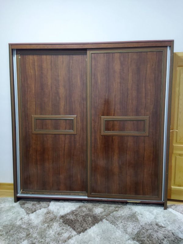 Mebellar sotiladi 2ta mebel Mebellar sotiladi 2ta mebel