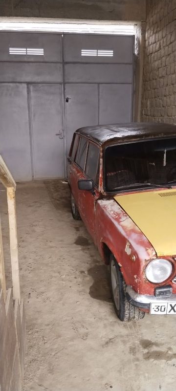 Vaz 2102 sotiladi