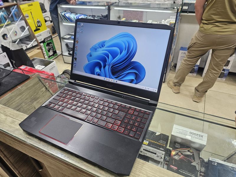 Acer Nitro 5 Core i5 + RTX3050