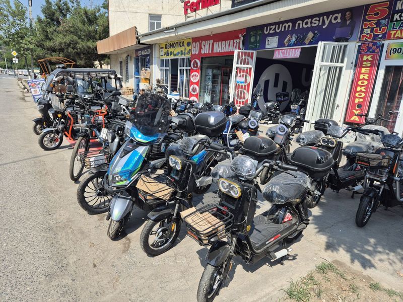 Elektr skuter va 3 g'ildirakli elektr skuterlar tezligi 55dan 70 gacha Elektr skuter va 3 g'ildirakli elektr skuterlar tezligi 55dan 70 gacha