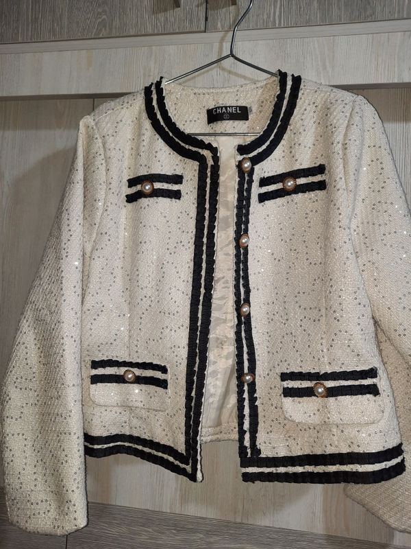 chanel pidjak oq