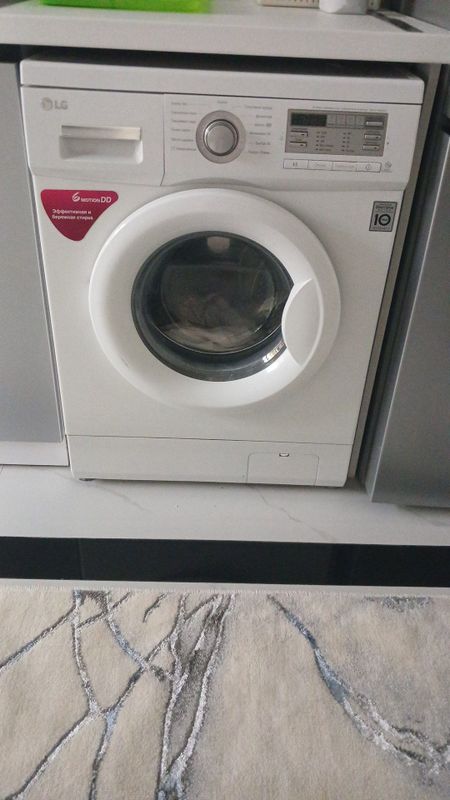 Срочно продам стиральная машинка LG 6кг Срочно продам стиральная машинка LG 6кг