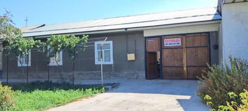 Hovli sotiladi eski shahardan 8 soʻtix Hovli sotiladi eski shahardan 8 soʻtix