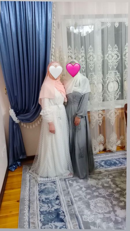 Oq koylak va kulrang koylaklar sotiladi Oq koylak va kulrang koylaklar sotiladi