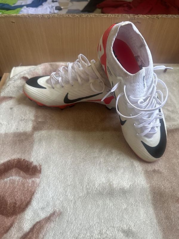 Бутси nike mercurial Бутси nike mercurial