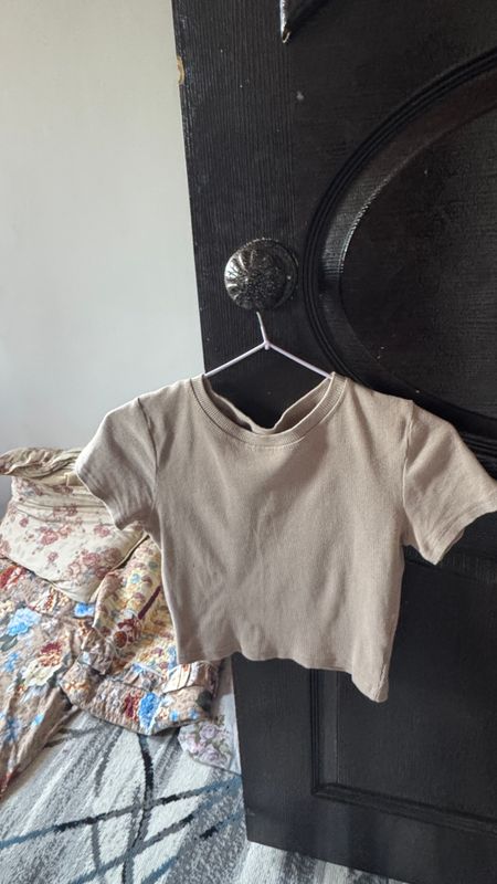 Top. Matosi yaxshi va sifatli. 100% paxta. Qulay. Top. Matosi yaxshi va sifatli. 100% paxta. Qulay.