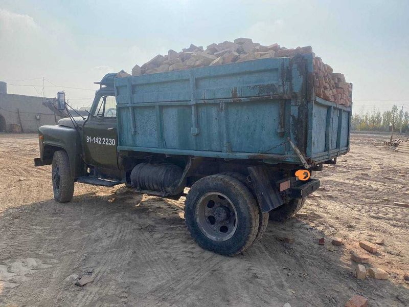 Gaz-52 samosval sotiladi Gaz-52 samosval sotiladi