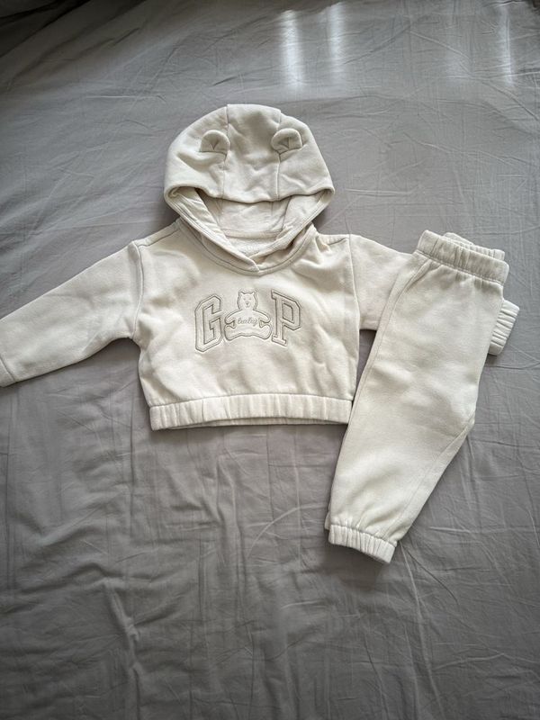 Двойка Gap утепленная на осень и весну Двойка Gap утепленная на осень и весну