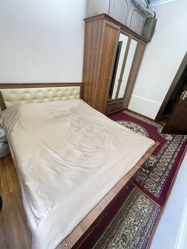 Продаетя спальный гарнитур Продаетя спальный гарнитур