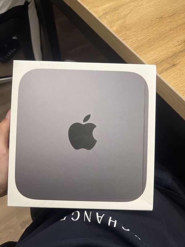 Mac karopka sotiladi, Holati yangi Mac karopka sotiladi, Holati yangi