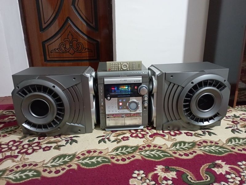 Muzikalni sentir Samsung 4600w Muzikalni sentir Samsung 4600w