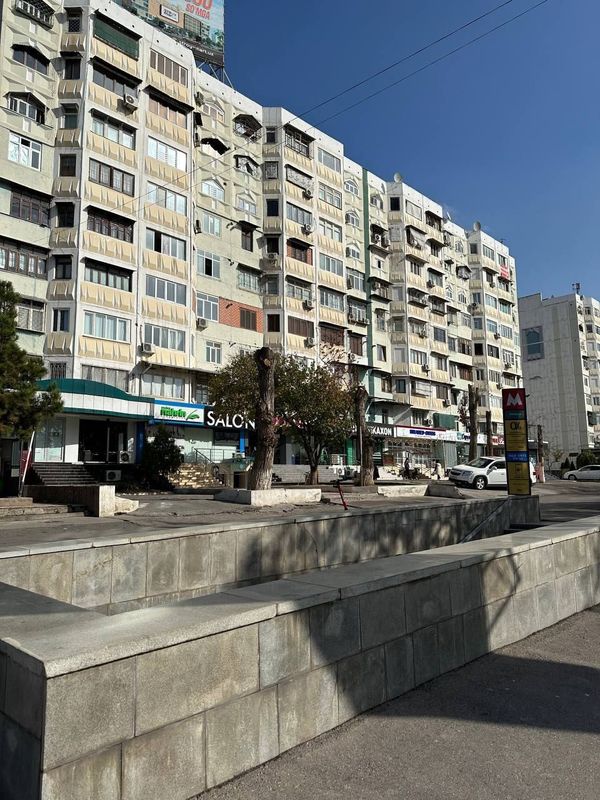 Тинчлек Метро 2/2/5 Камуналка толов ичида Тинчлек Метро 2/2/5 Камуналка толов ичида