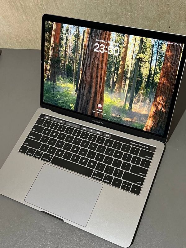 MacBook Pro 2019 13 inch 512 Gb MacBook Pro 2019 13 inch 512 Gb