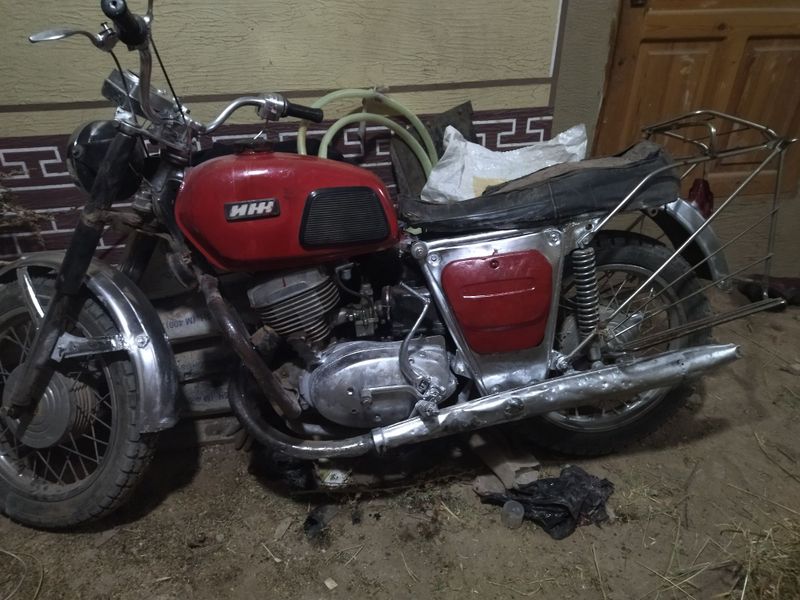 Motosekl. Sotiladi