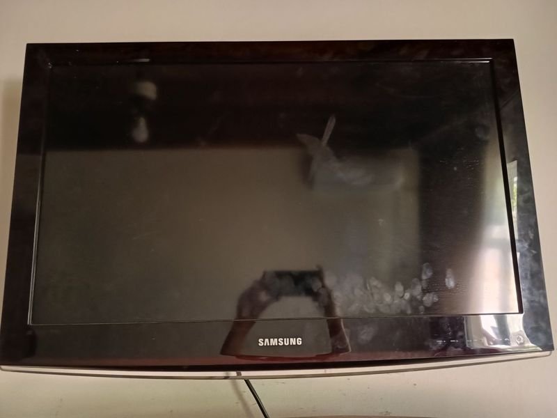 Продается телевизор Samsung 32 не рабочий Продается телевизор Samsung 32 не рабочий
