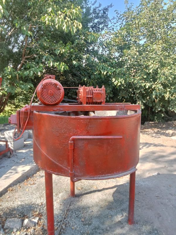 Шлакоблок.апарати