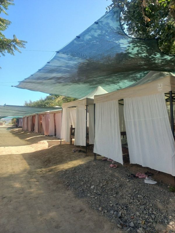Chorvog‘da Oylaviy dam olish uchun plajdan tapchanlarimiz bor