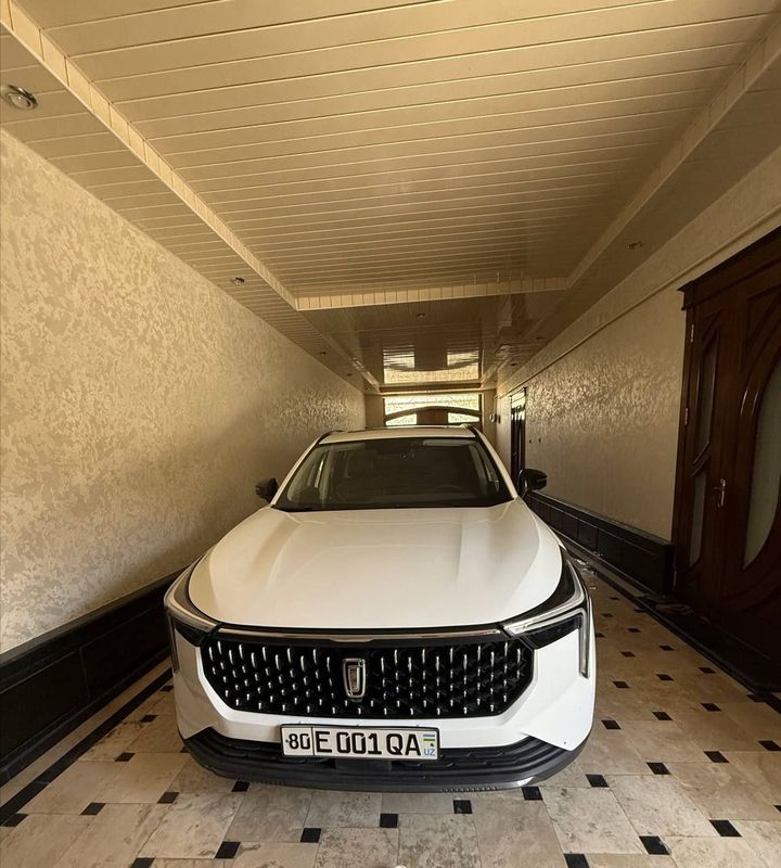 Продам автомобиль Bestune T55
