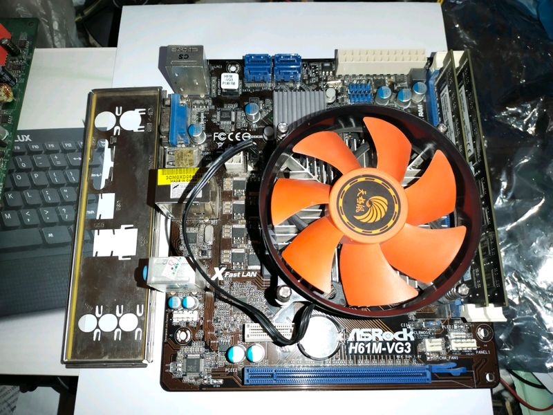 H61 core i5 3470 ozu 8gb srochna sotladi H61 core i5 3470 ozu 8gb srochna sotladi