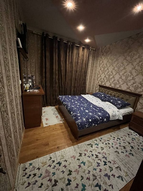 Bezmakler Chilonzor Parus oldida 2 honali kv bor Bezmakler Chilonzor Parus oldida 2 honali kv bor
