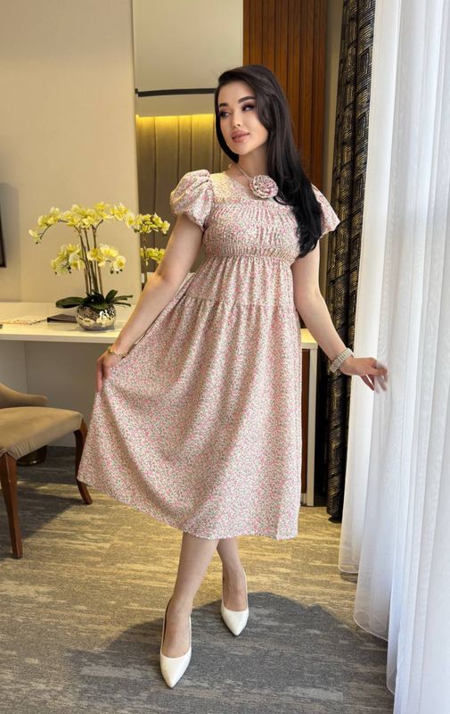 Lola Nafosat modeli Lola Nafosat modeli