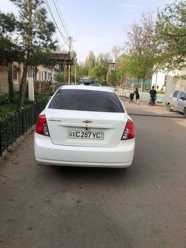 Lacetti sotiladi. Morda Gentra qilingan. Lacetti sotiladi. Morda Gentra qilingan.