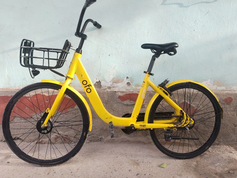Velosiped sotiladi Velosiped sotiladi