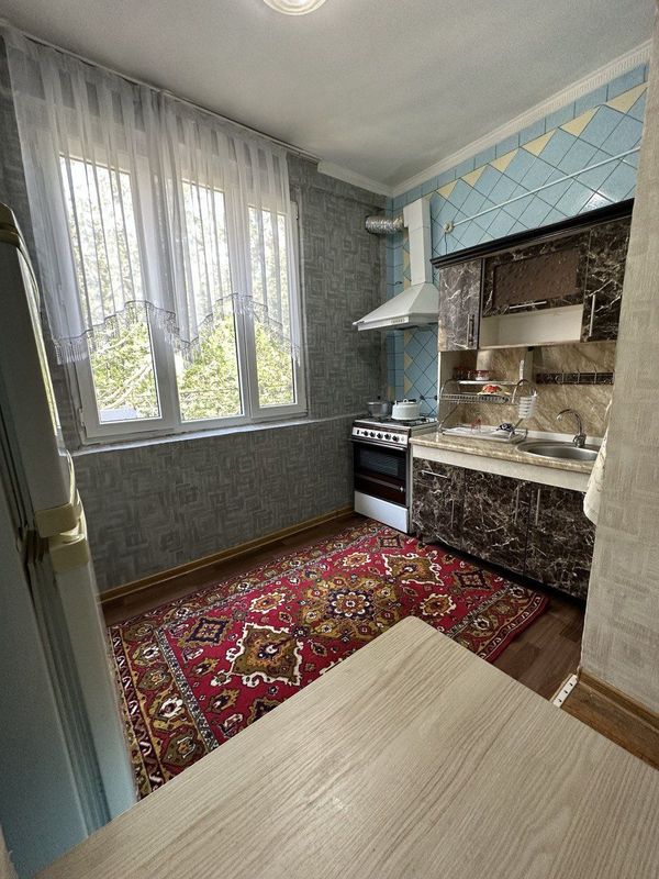 Квартира студентларга