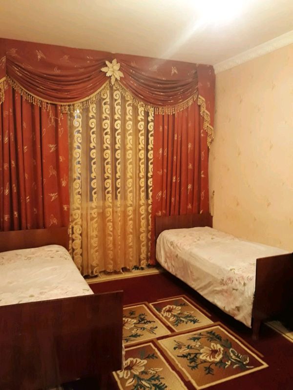 2ta divan sotiladi 2ta divan sotiladi