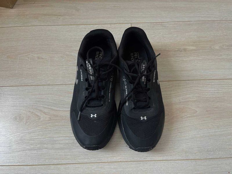 Чёрные кроссовки Under Armor 42,5 EUR 9 US Чёрные кроссовки Under Armor 42,5 EUR 9 US